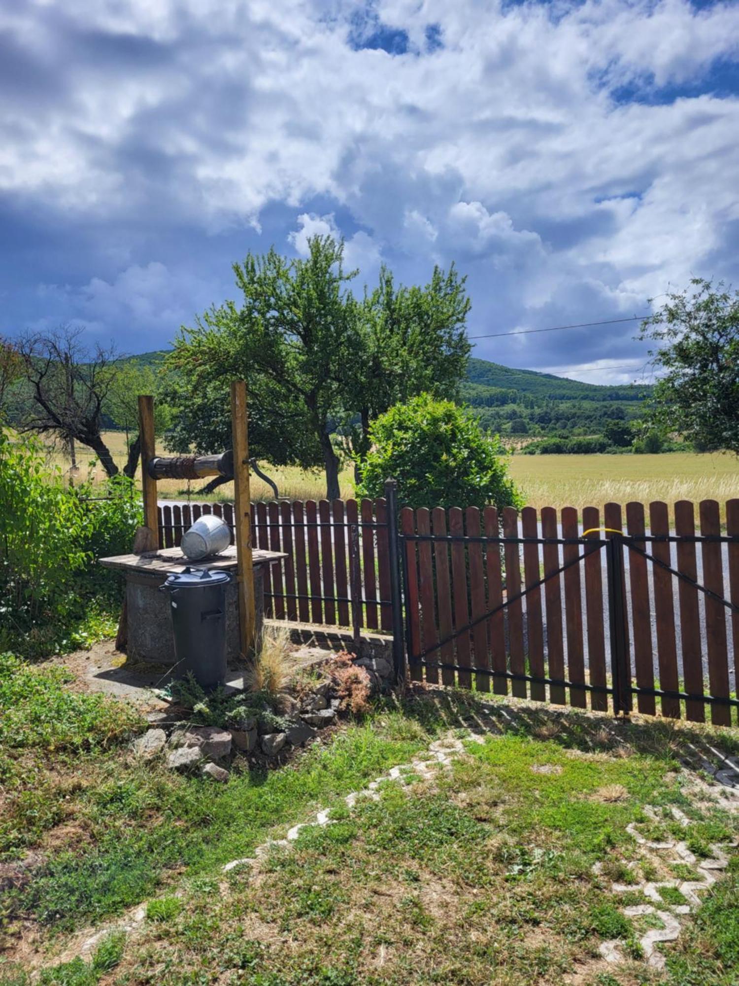 Tepke Guesthouse Garáb Dış mekan fotoğraf
